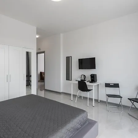 Travelershome Airport 600m To Airport Ciampino