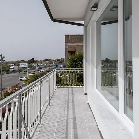 Guest house Travelershome Airport 600m To Airport