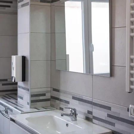 Guest house Travelershome Airport 600m To Airport Ciampino