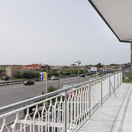 Travelershome Airport 600m To Airport Guest house